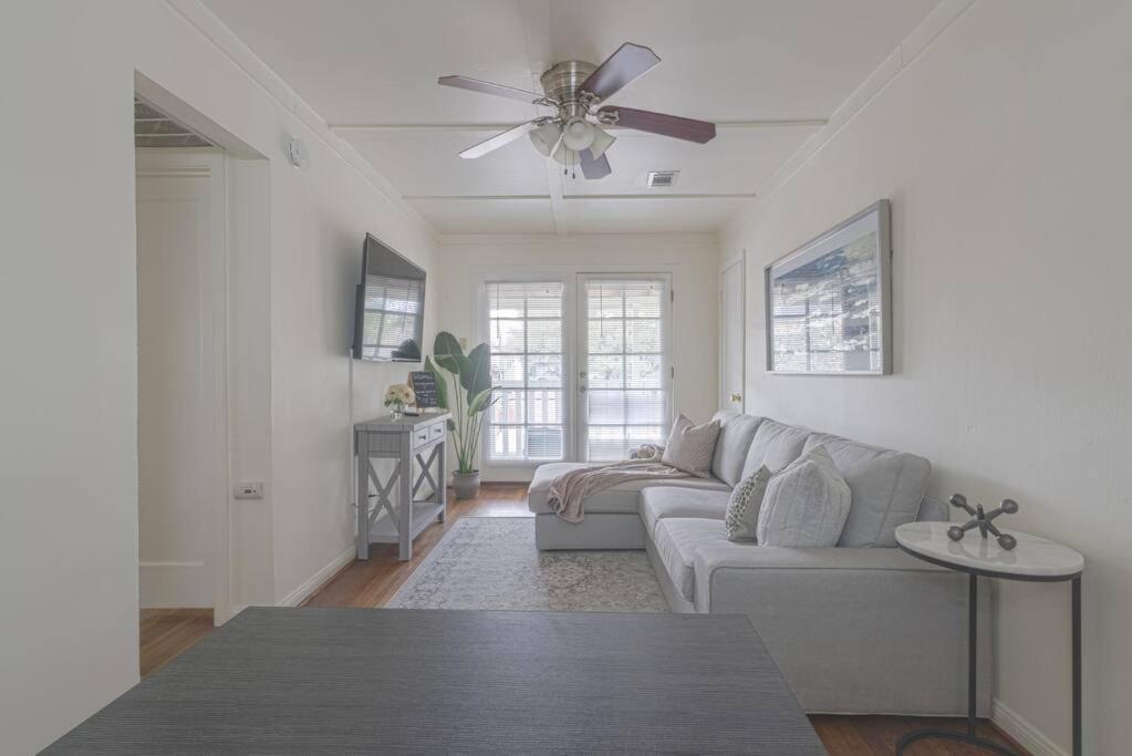 Daire Stylish W Texas Flair Apt Close To Med Ctr Nrg Downtown Houston